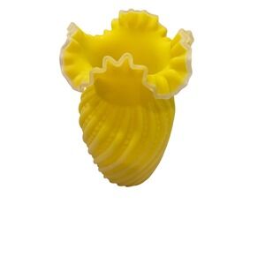 Yellow Swirl Glass Vase Ruffled Rim Textured Art Glass Vintage Old‎